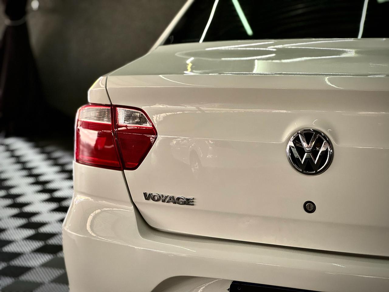 Volkswagen VOYAGE 1.0 FLEX 12V 4P