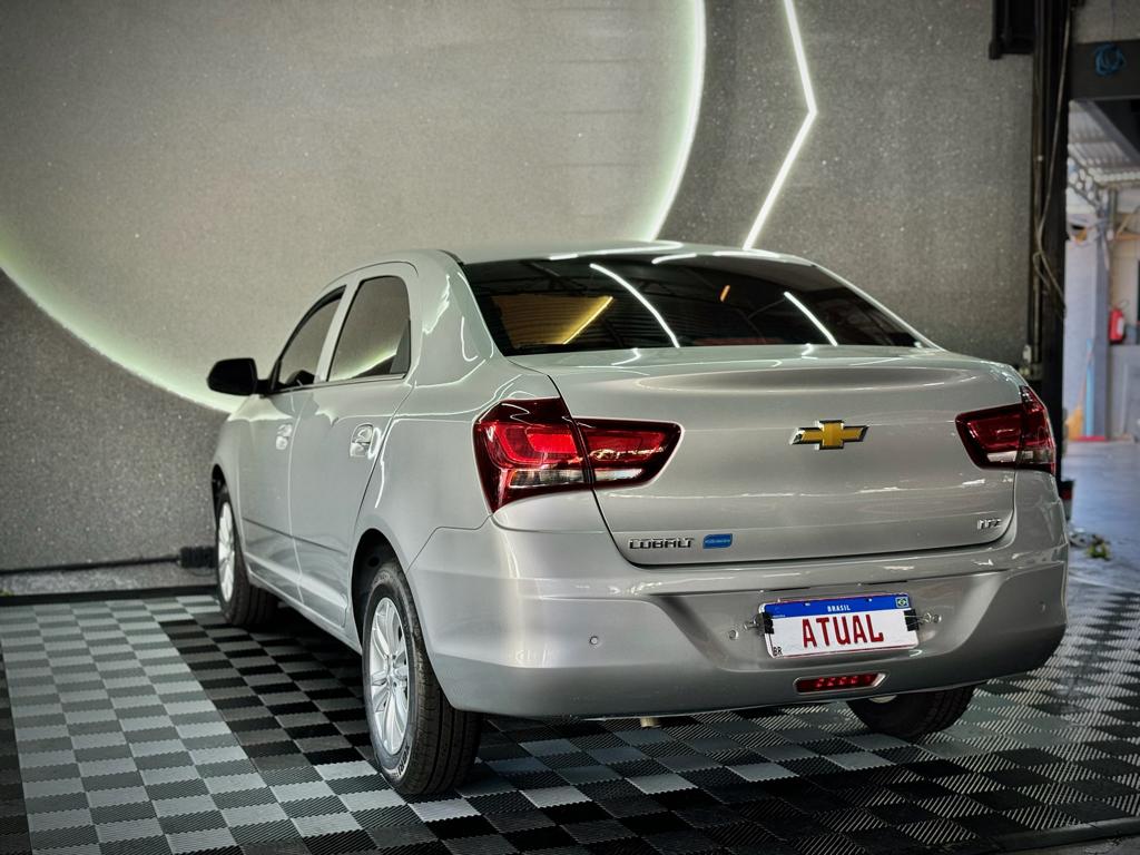 Chevrolet Cobalt Prata