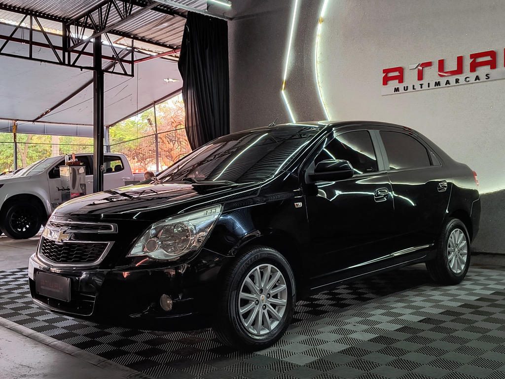 Chevrolet Cobalt Preto