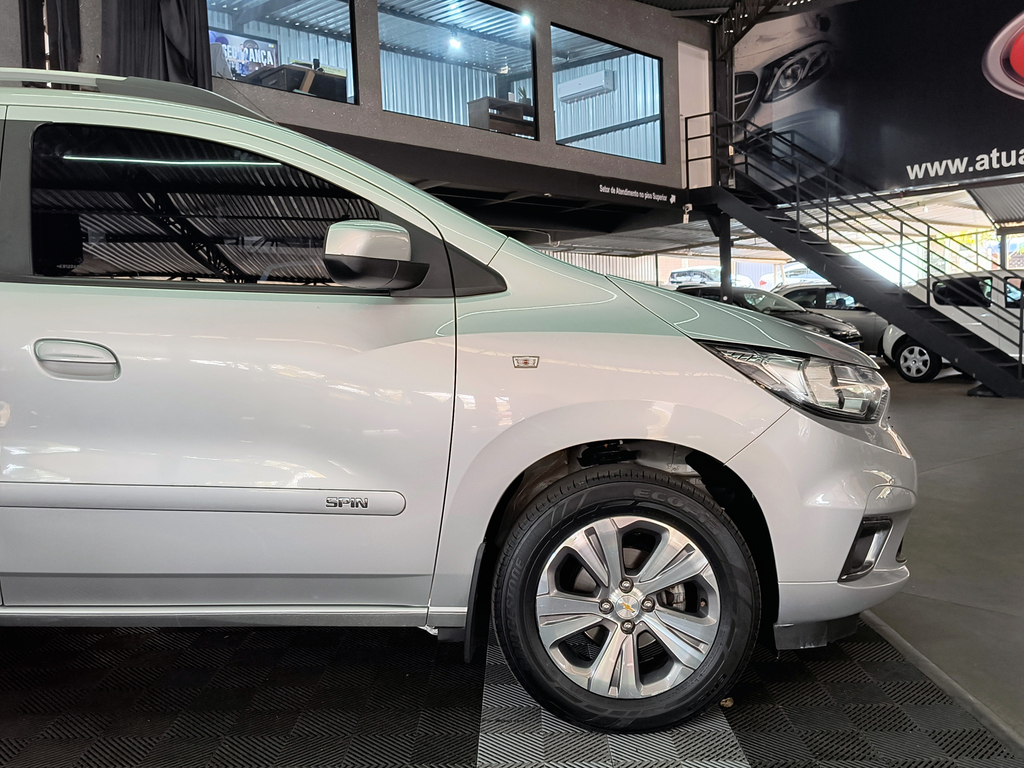 Chevrolet Spin Prata