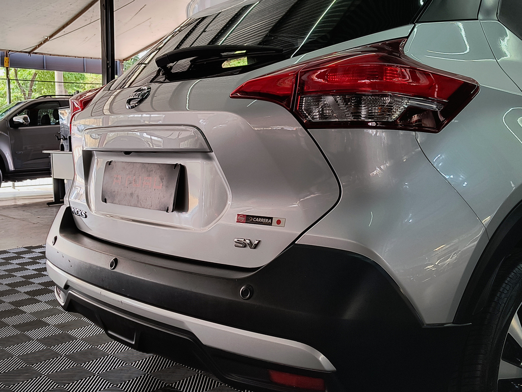 Nissan Kicks Prata