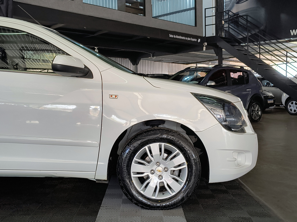 Chevrolet Cobalt Branco