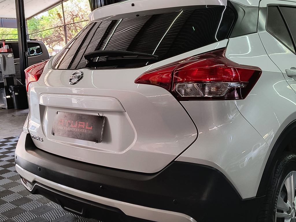 Nissan Kicks Branco