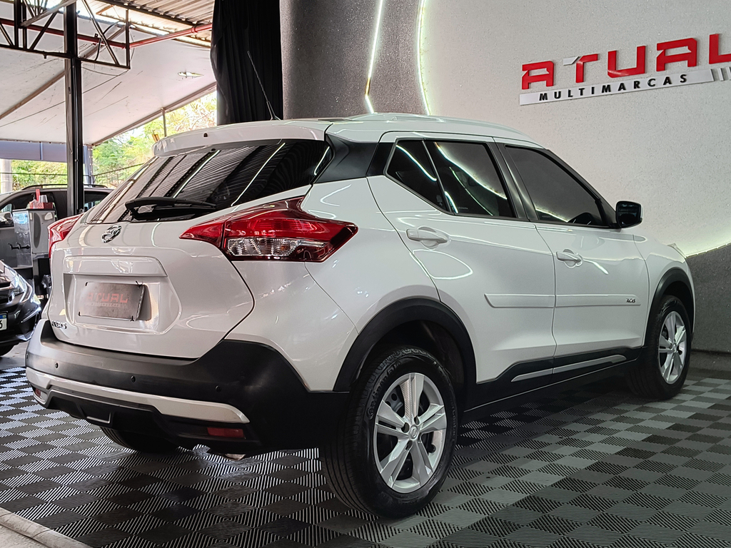 Nissan Kicks Branco