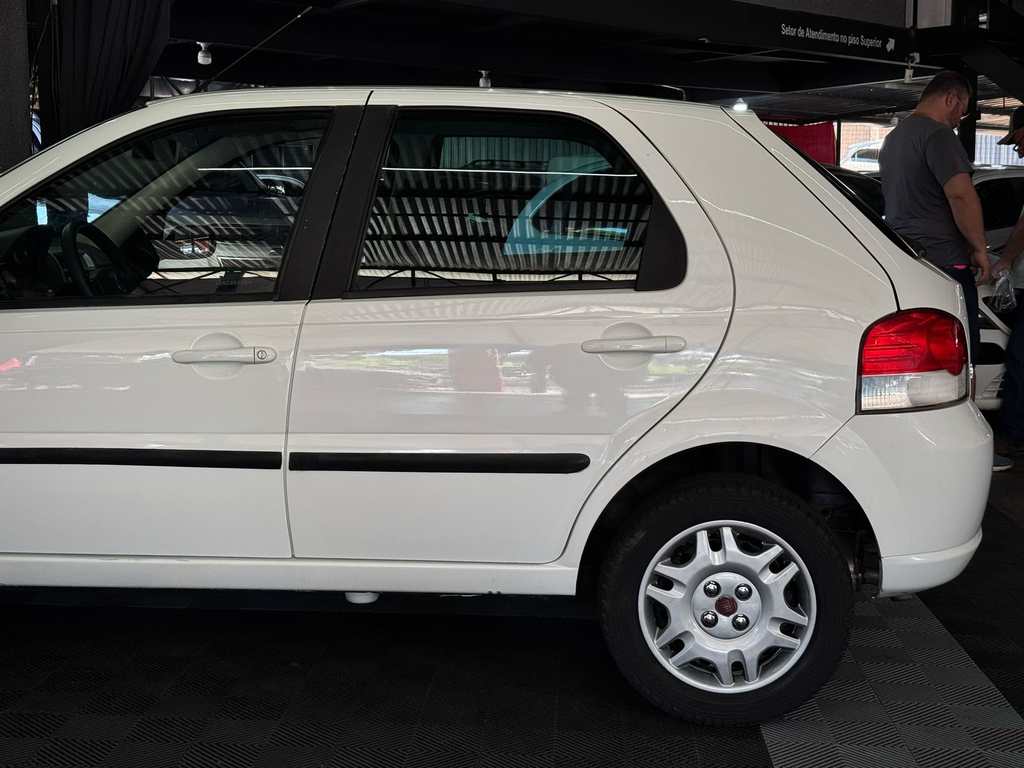Fiat Palio ELX 1.4 (Flex)