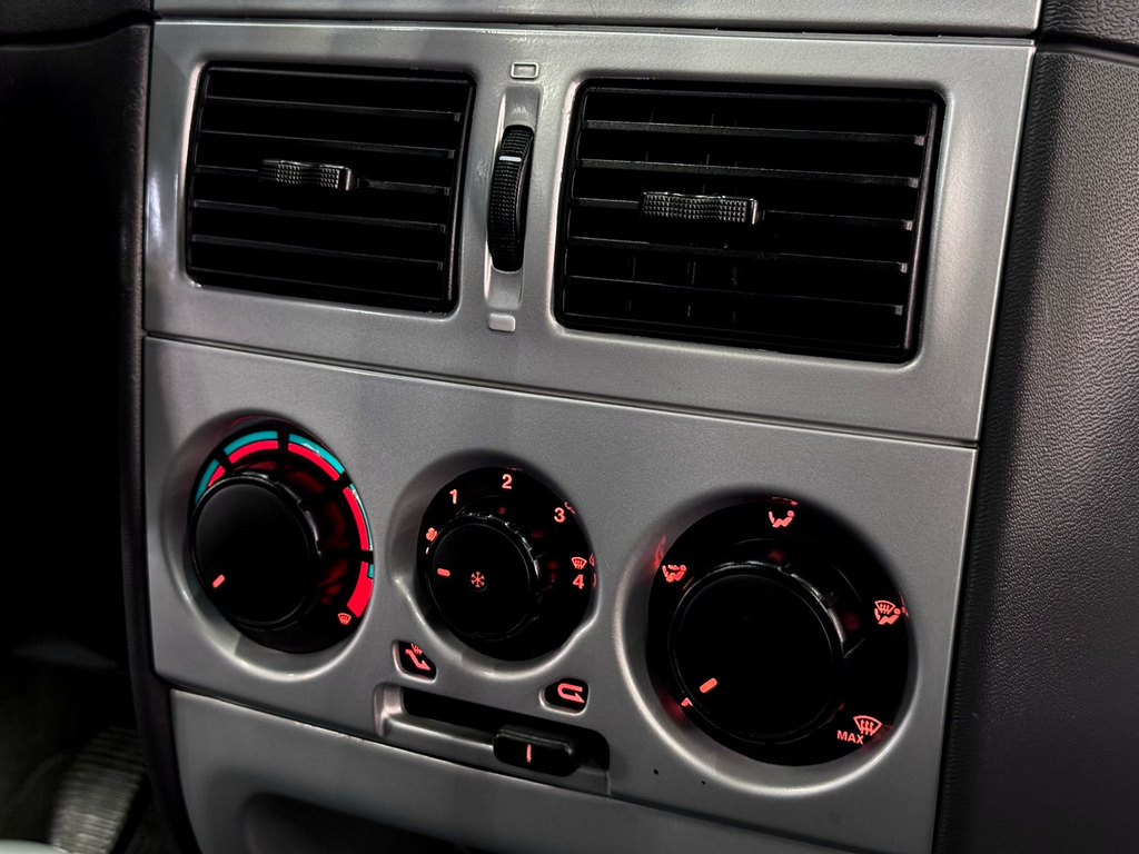 Fiat Palio ELX 1.4 (Flex)