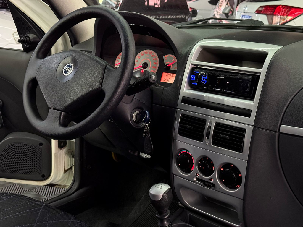 Fiat Palio ELX 1.4 (Flex)