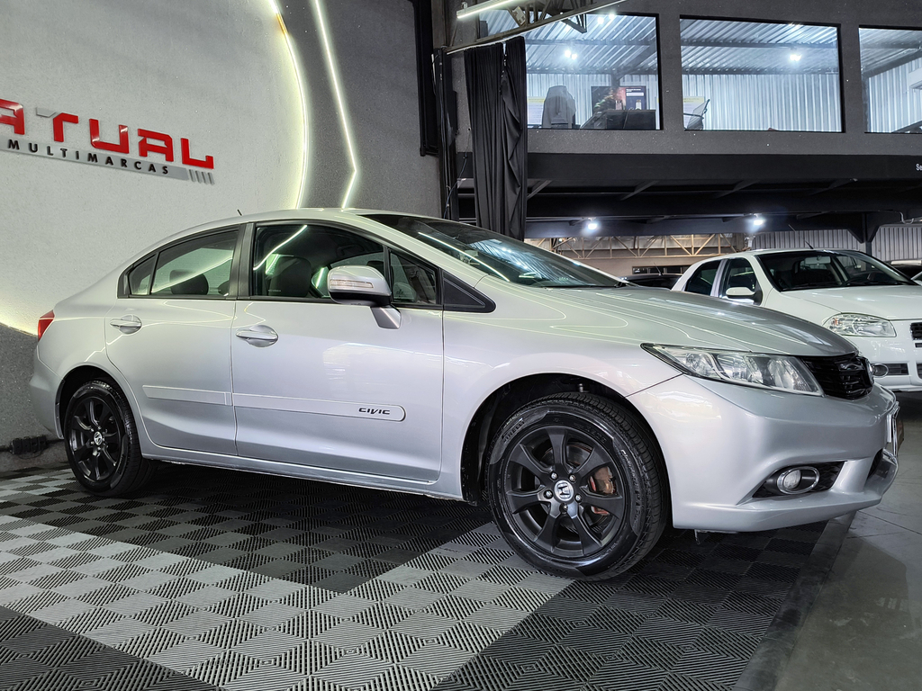 Honda Civic Sedan LXR 2.0 Flexone 16V Aut. 4p