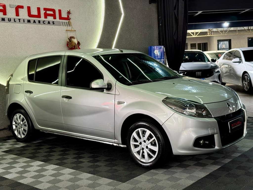 Renault Sandero Prata