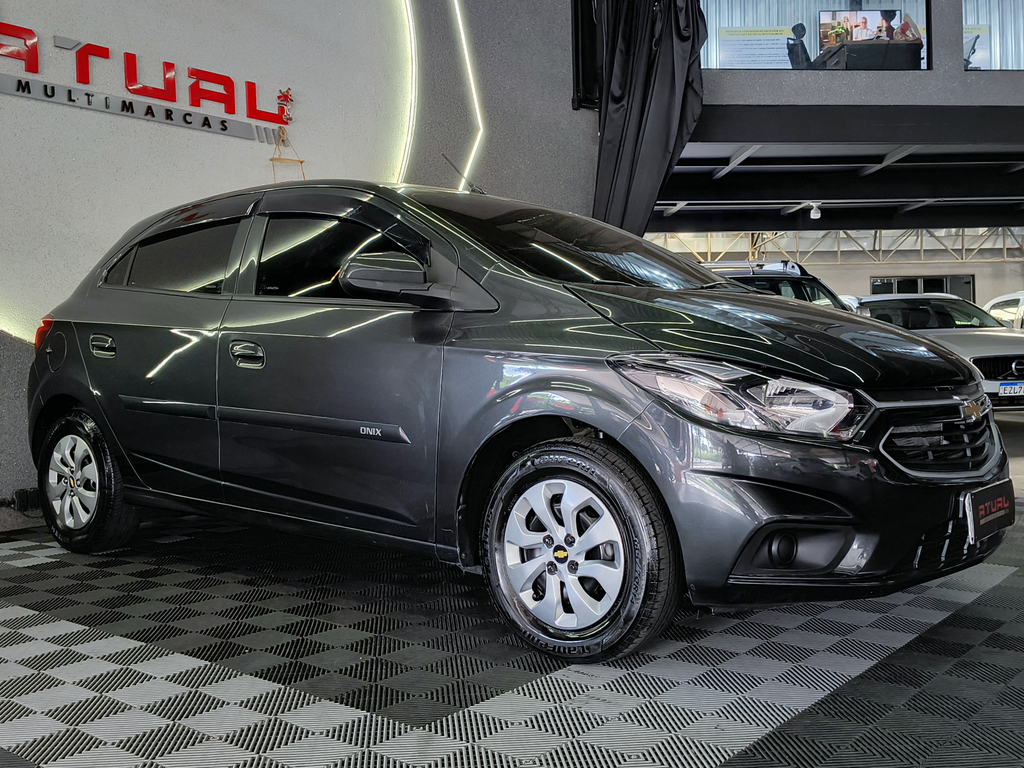 Chevrolet Onix 1.0 LT SPE/4