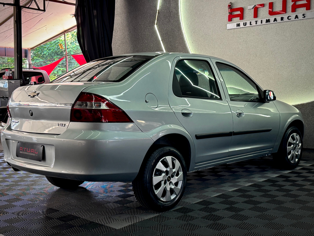 Chevrolet Prisma Prata