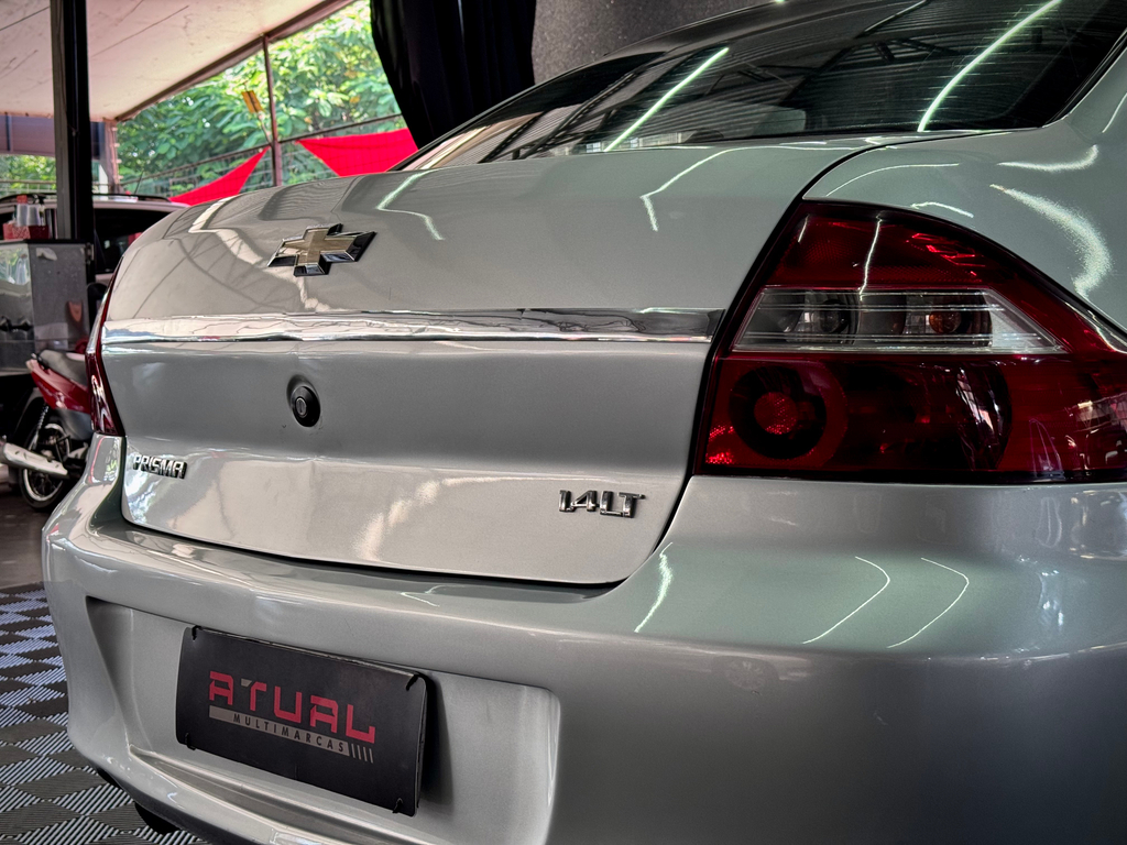 Chevrolet Prisma Prata