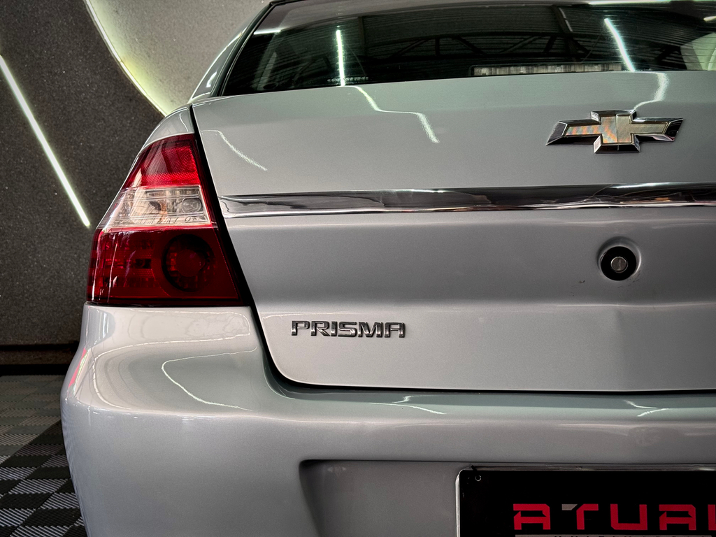 Chevrolet Prisma Prata