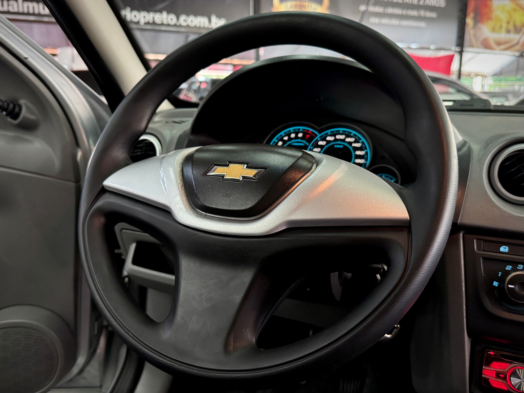 Chevrolet Prisma Prata