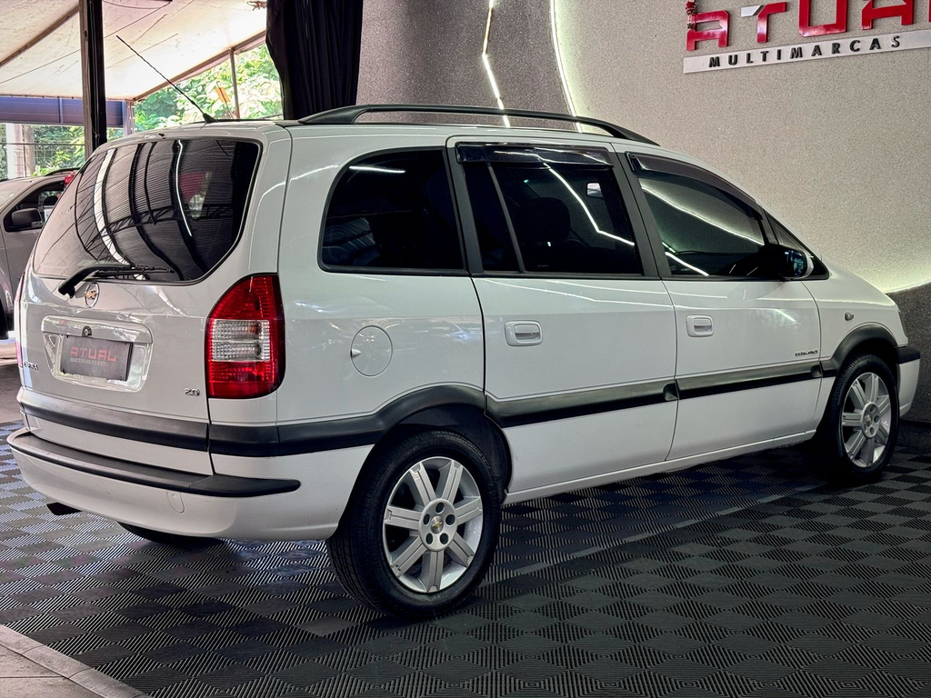 Chevrolet Zafira Elegance 2.0 (Flex) (Aut) 7 Lugares