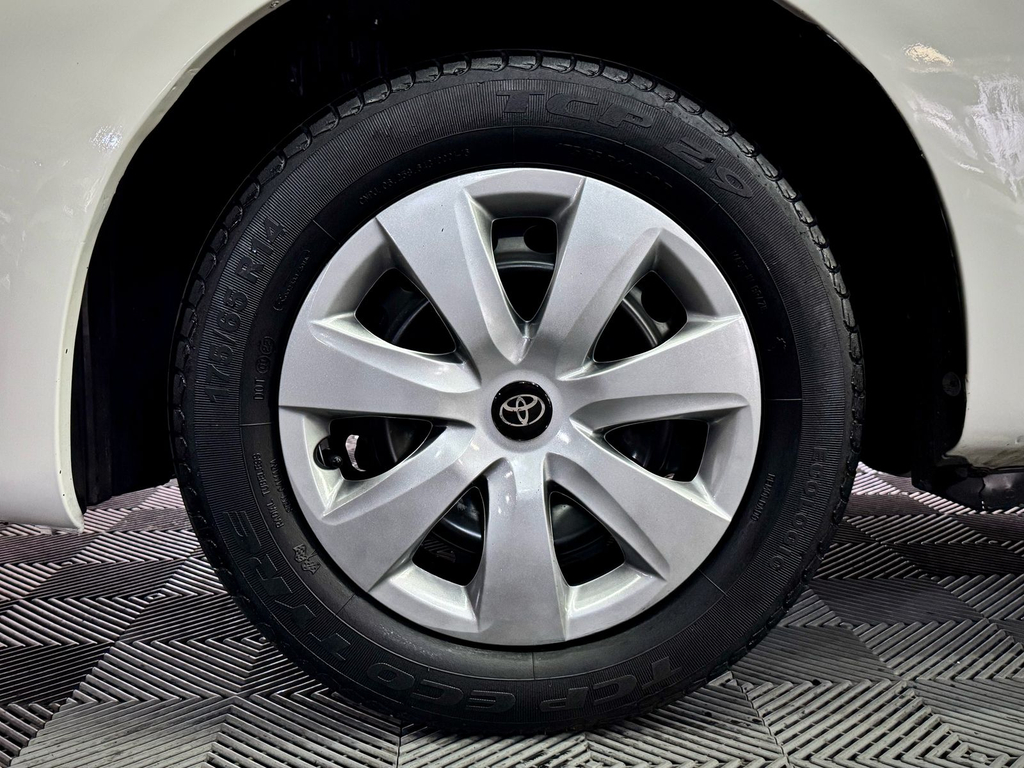 Toyota Etios Sedan X 1.5 (Flex)
