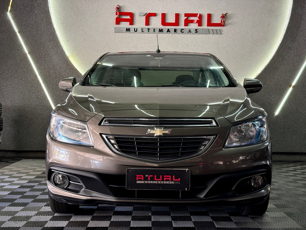 Chevrolet Prisma Cinza