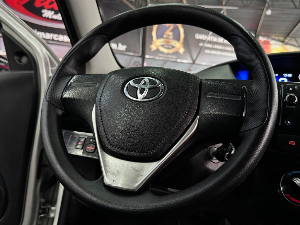 Toyota Etios Sedan Prata