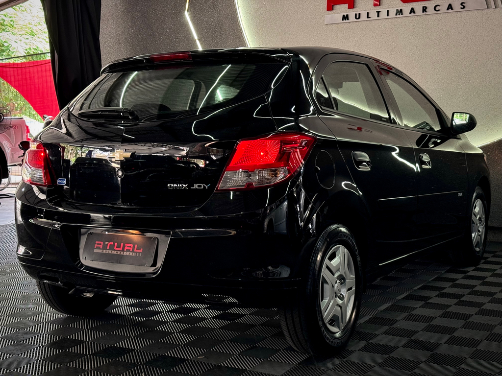 Chevrolet Onix Hatch Joy 1.0 8v Flex 5p Mec.