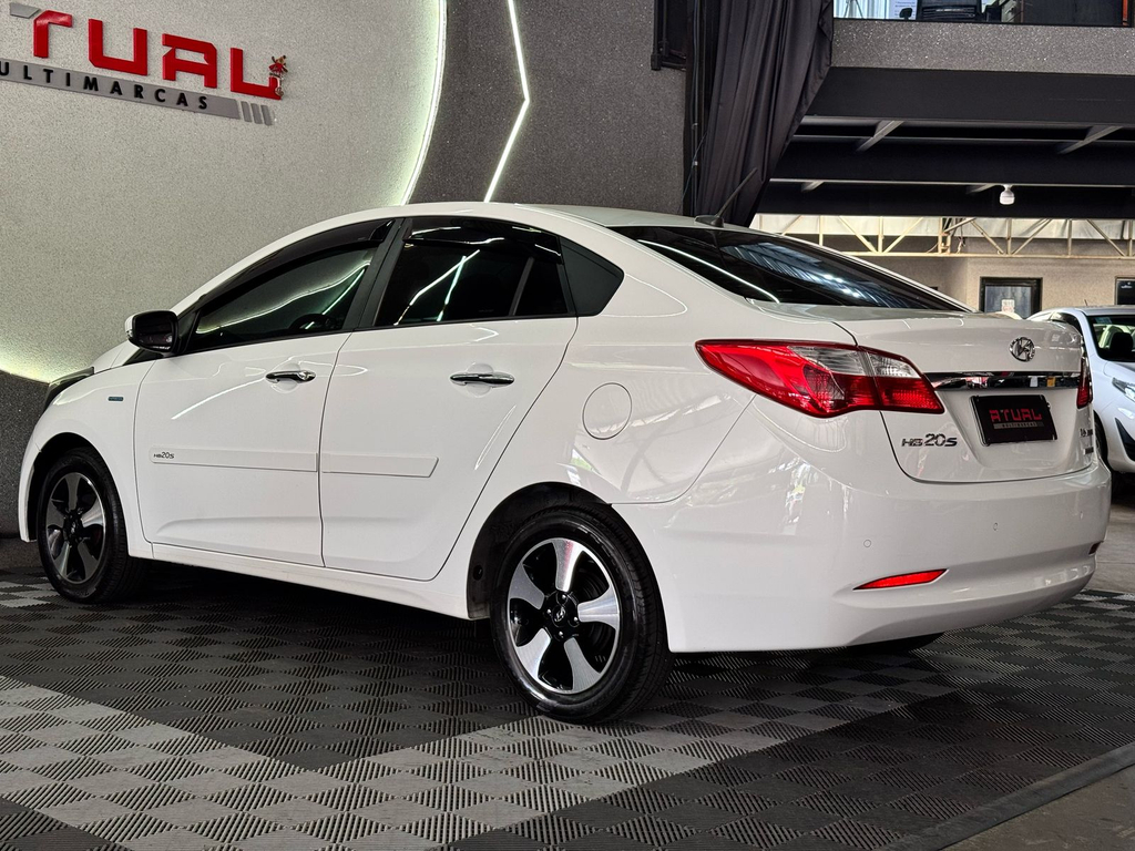 Hyundai HB20S 1.6 Comfort Plus (Aut)
