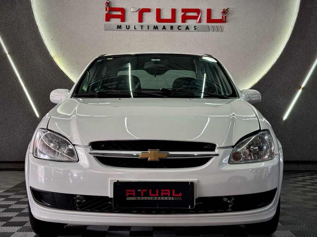 Chevrolet Classic Branco