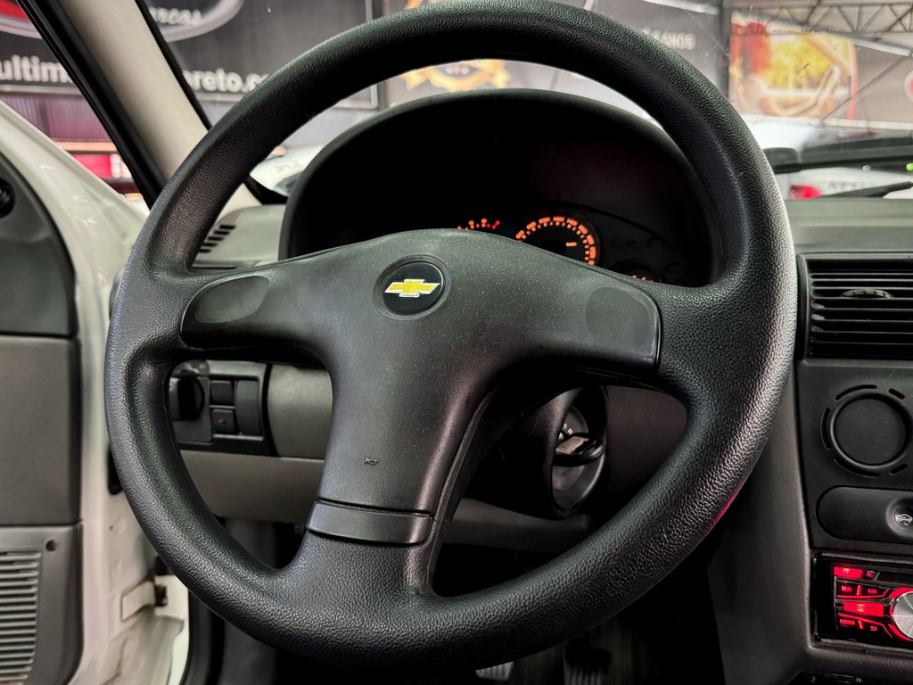 Chevrolet Classic LS 1.0 VHCE (Flex)