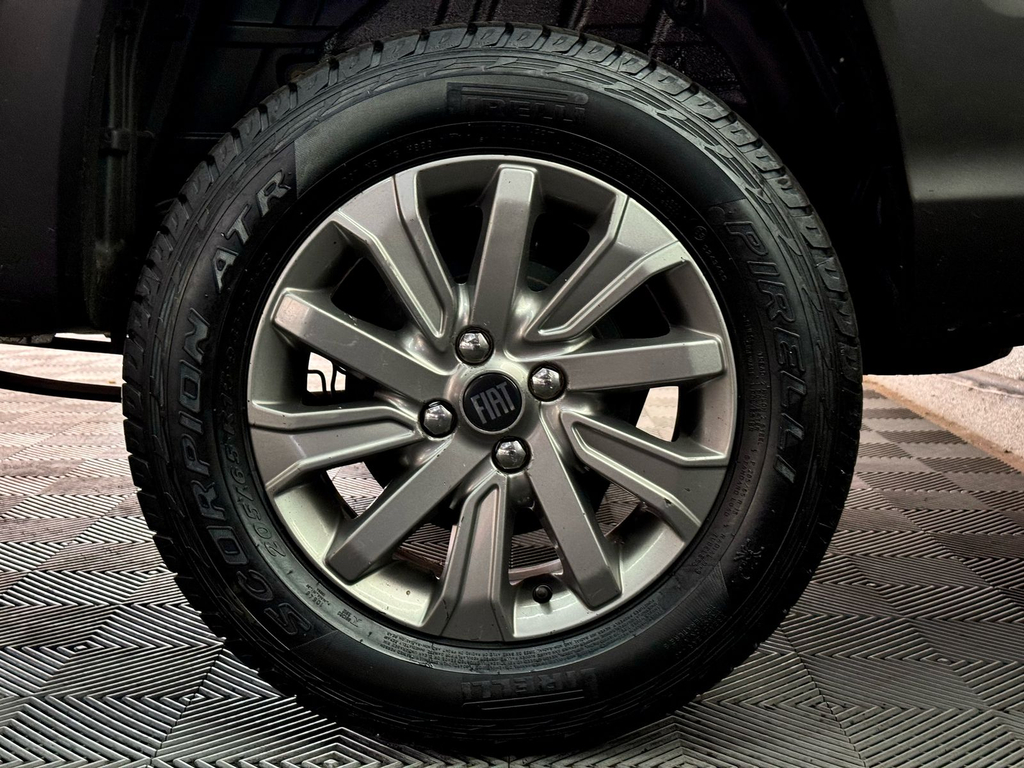 Fiat STRADA FREEDOM 1.3 FLEX 8V CS PLUS