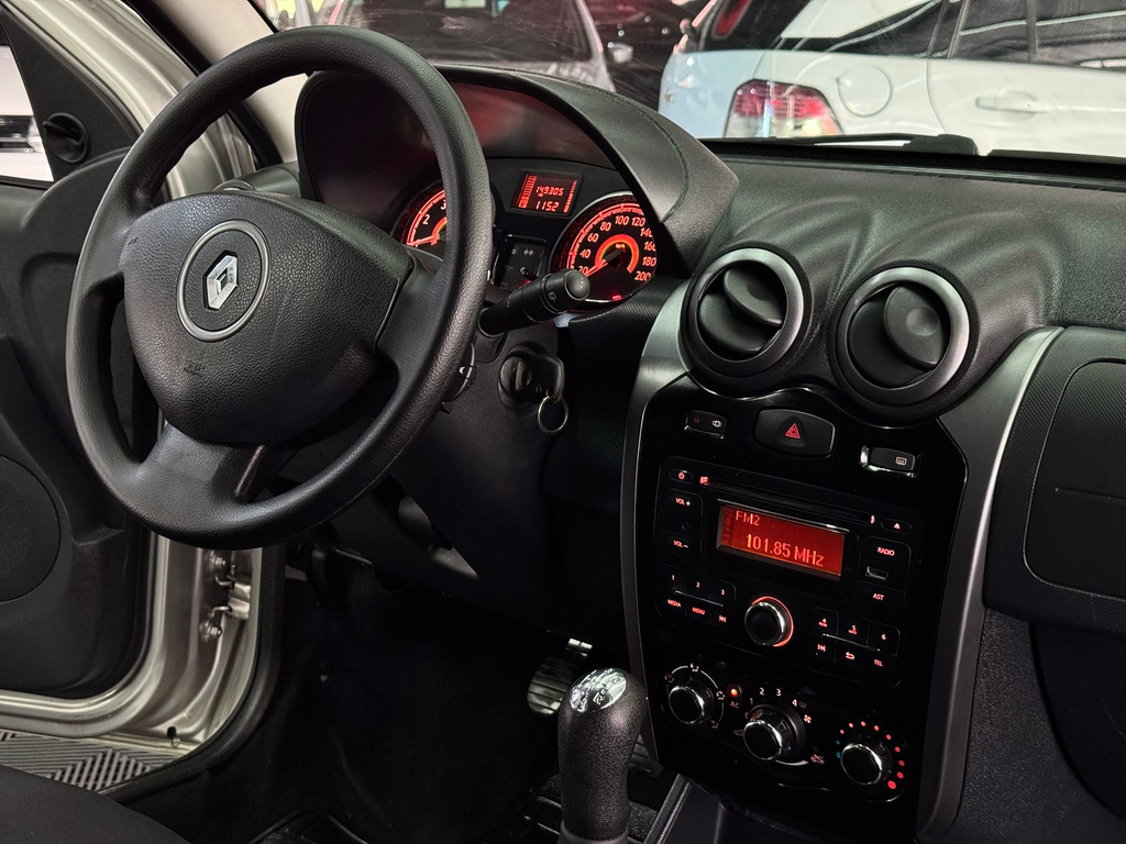 Renault Sandero Expression 1.6 8V (flex)