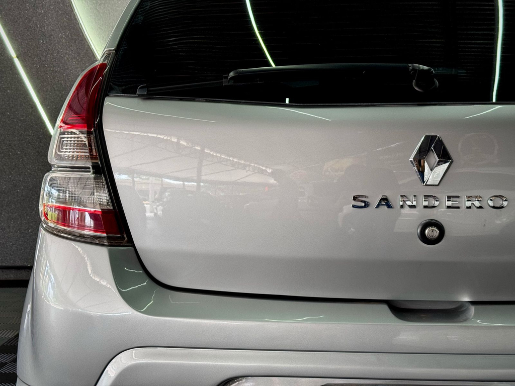 Renault Sandero Expression 1.6 8V (flex)