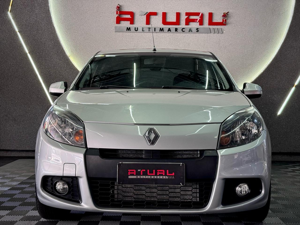 Renault Sandero Prata