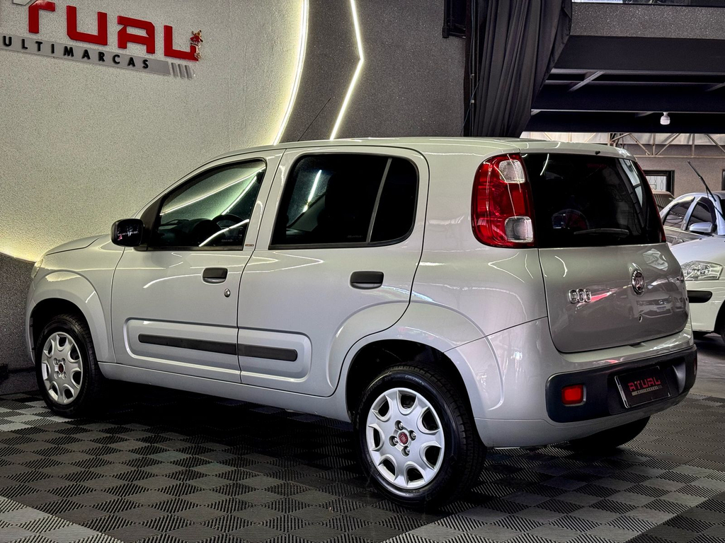 Fiat Uno Vivace 1.0 8V (Flex) 4p