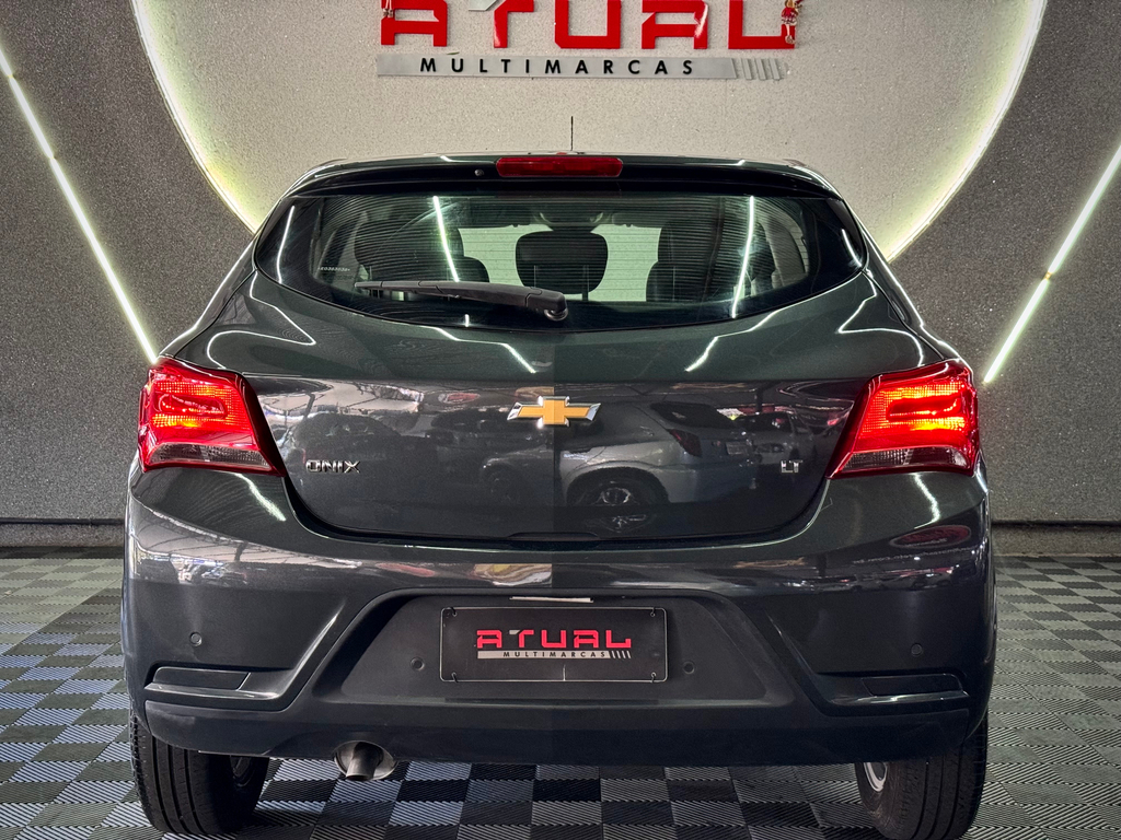 Chevrolet Onix 1.4 Lt Spe/4