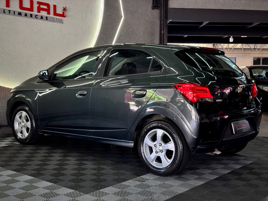 Chevrolet Onix 1.4 Lt Spe/4