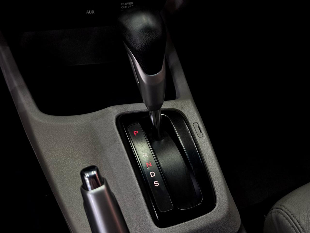 Honda Civic Cinza