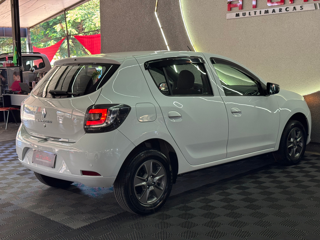 Renault Sandero Branco