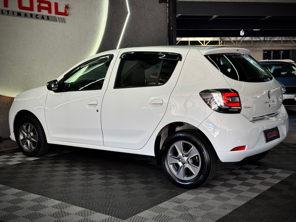 Renault Sandero Branco