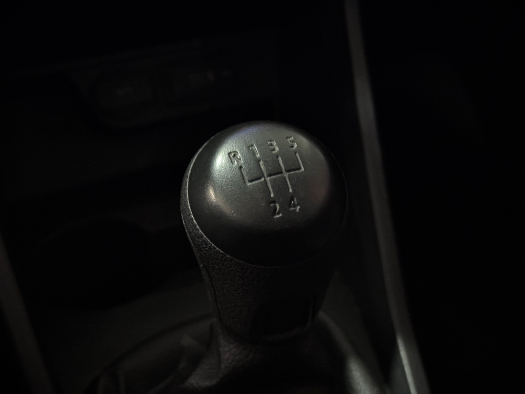 Volkswagen Voyage 1.0 Flex 12v 4p