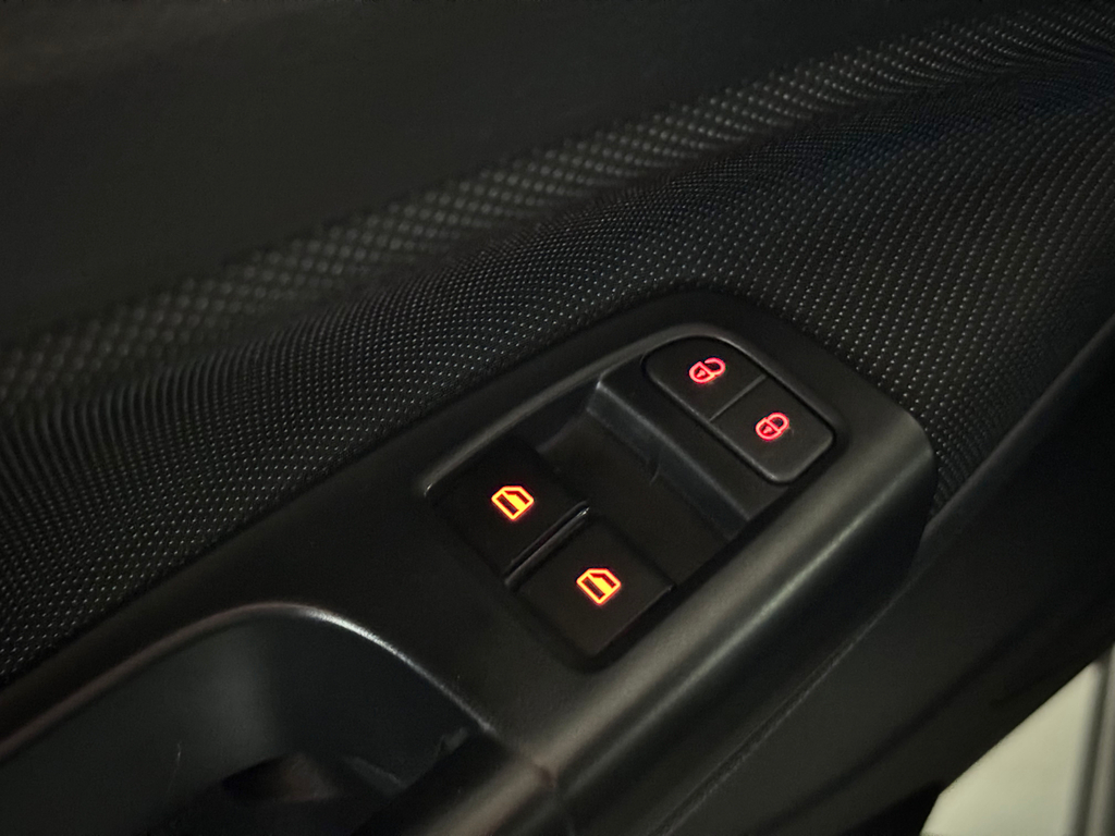 Volkswagen Voyage 1.0 Flex 12v 4p