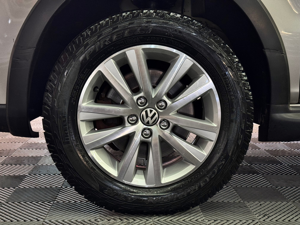 Volkswagen CrossFox Prata