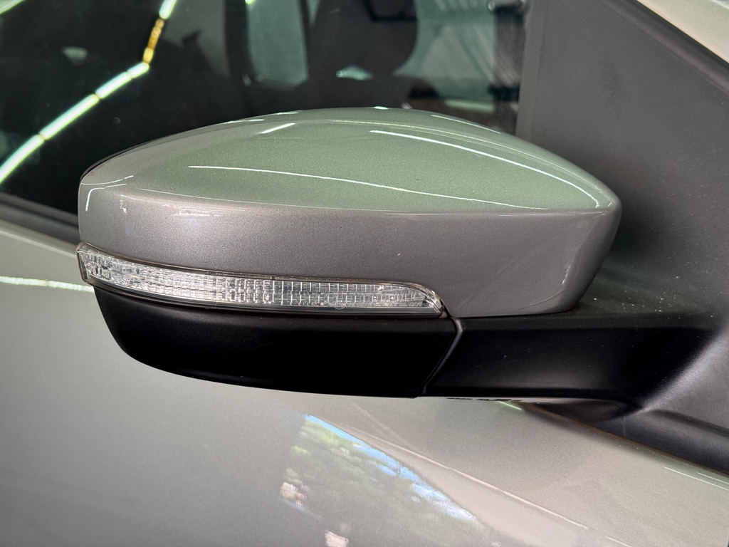 Volkswagen CrossFox Prata