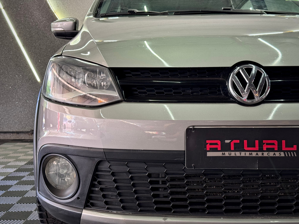 Volkswagen CrossFox Prata