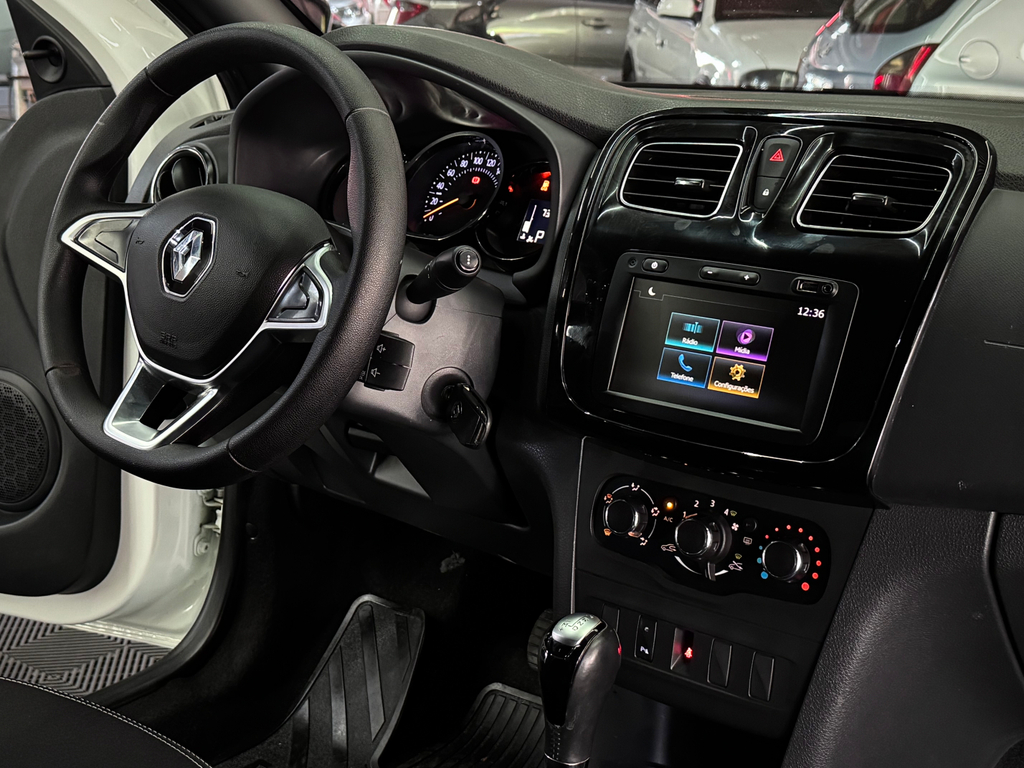 Renault Logan Branco