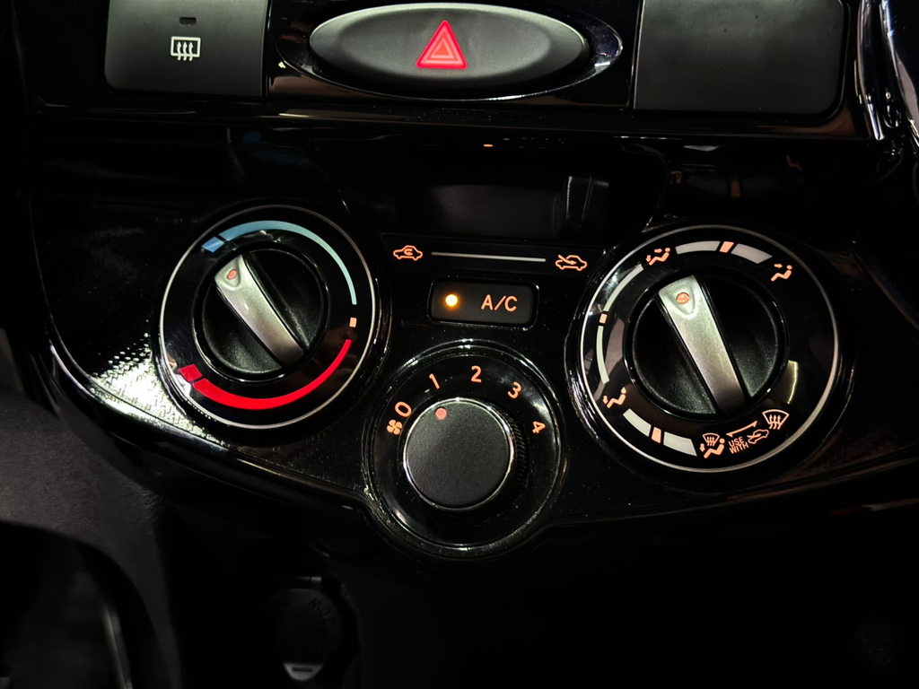 Toyota Etios Sedan Preto