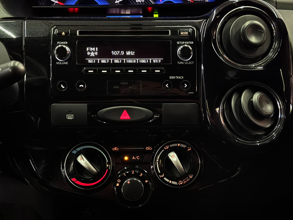 Toyota Etios Sedan Preto