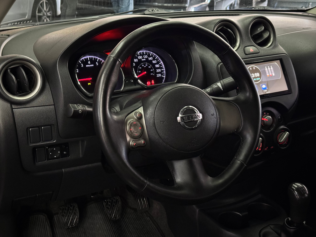 Nissan Versa 1.6 16V SL