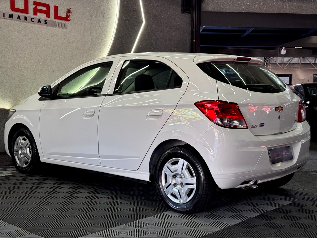 Chevrolet Onix Hatch Joy 1.0 8v Flex 5p Mec.