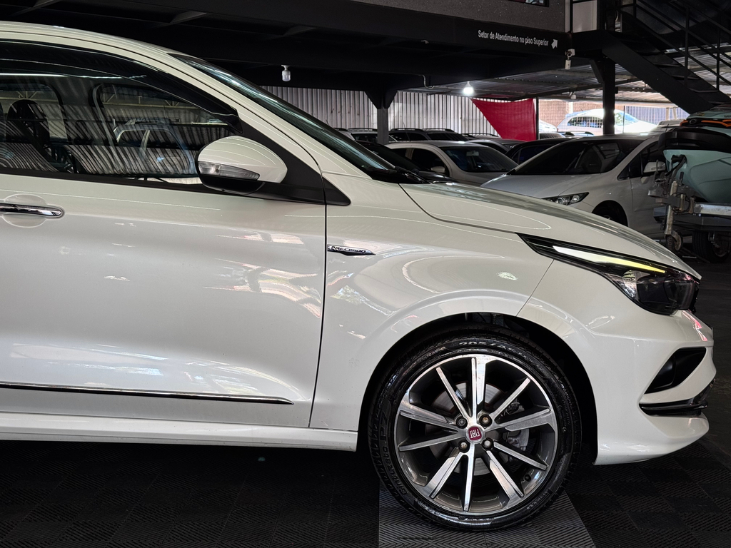 Fiat Cronos Precision 1.8 16v Flex Aut.