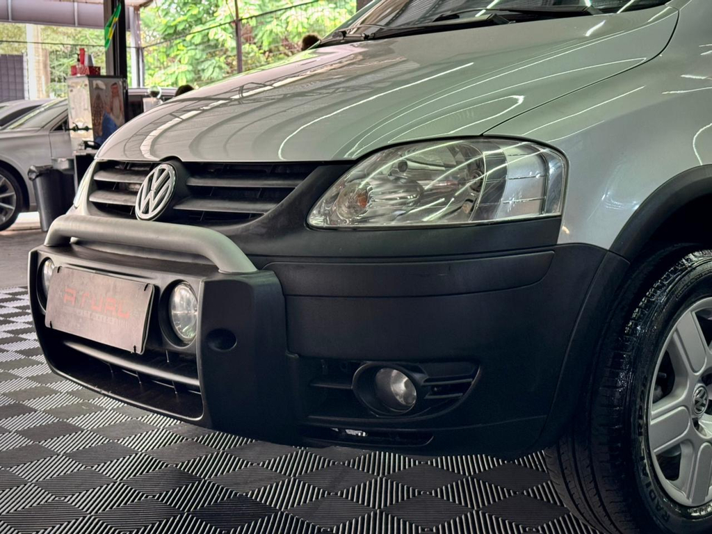 Volkswagen CrossFox Prata