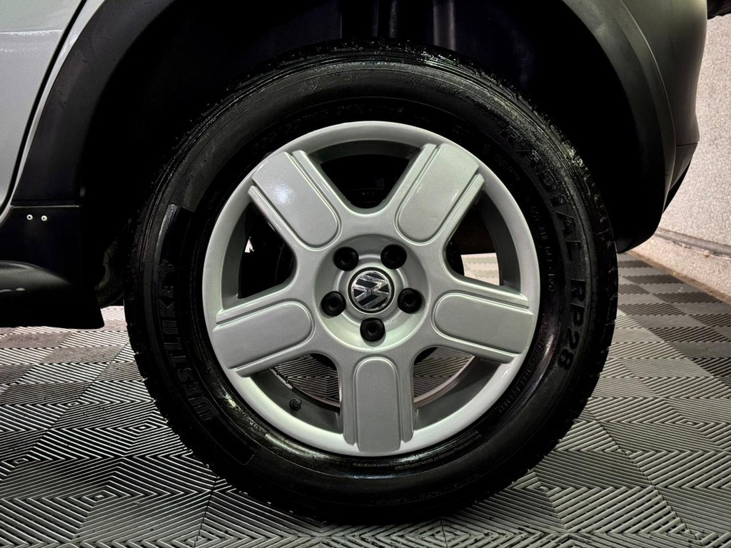 Volkswagen CrossFox Prata