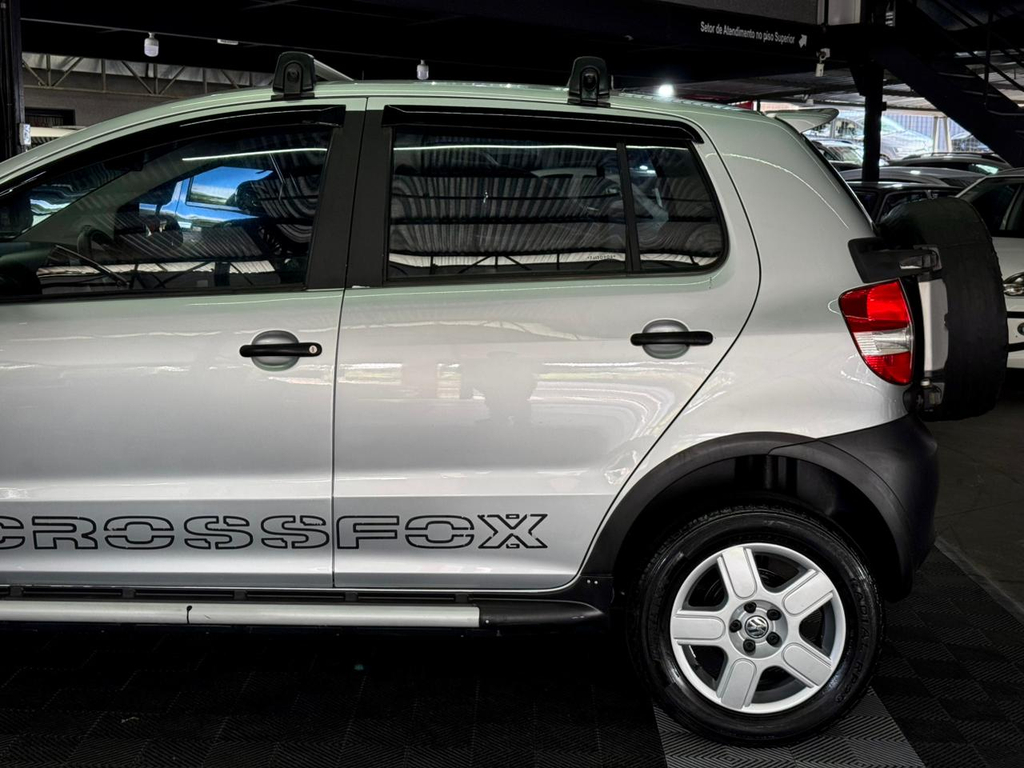 Volkswagen CrossFox Prata